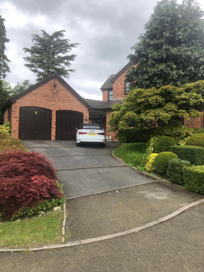 Wilmslow Airbnb エクステリア 写真